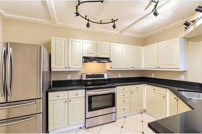 3334 Peachtree Road NE #313, Atlanta, GA 30326 - Photo 10