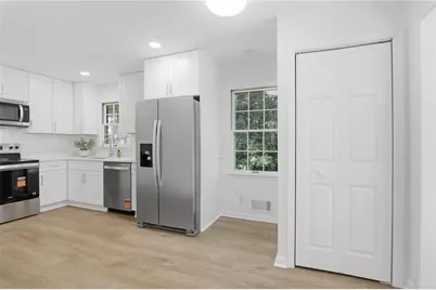 31 Huntwood Drive SE, Smyrna, GA 30082 - Photo 12