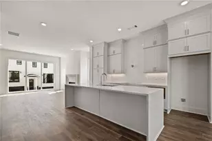 3667 Peachtree Rd NE, Atlanta, GA 30319 - Photo 10