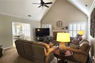 1016 Maria Dr, McDonough, GA 30253 - Photo 4