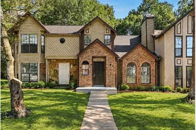 818 Heritage Oaks Drive, Stone Mountain, GA 30088 - Photo 2