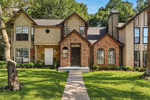 818 Heritage Oaks Dr, Stone Mountain, GA 30088 - Photo 2