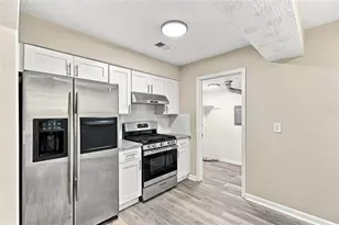 818 Heritage Oaks Dr, Stone Mountain, GA 30088 - Photo 16