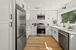 147 Rocky Ford Rd NE, Atlanta, GA 30317 - Photo 10
