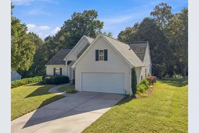 2517 Weycroft Circle, Dacula, GA 30019 - Photo 2