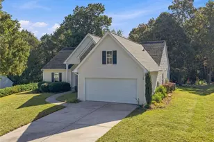 2517 Weycroft Circle, Dacula, GA 30019 - Photo 2
