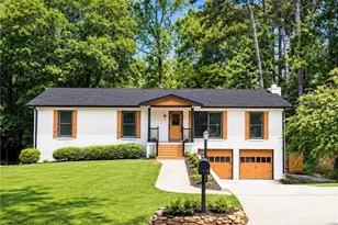 1572 Darwen Ln, Tucker, GA 30084 - Photo 2