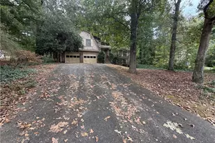 2932 Timberline Rd, Marietta, GA 30062 - Photo 2