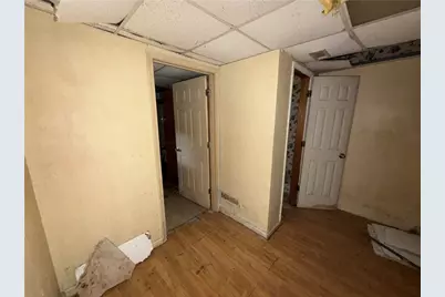 910 Indian Lake Drive, Lilburn, GA 30047 - Photo 20