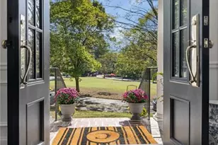 1024 Club Commons Cir NE, Atlanta, GA 30319 - Photo 2