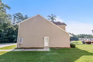 8190 Oakley Cir, Union City, GA 30291 - Photo 18