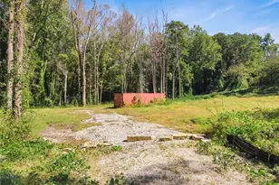 4011 W Hilda Circle W, Decatur, GA 30035 - Photo 1