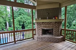2110 E Roxboro Road E, Atlanta, GA 30324 - Photo 12