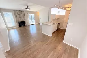322 Granville Ct, Atlanta, GA 30328 - Photo 2