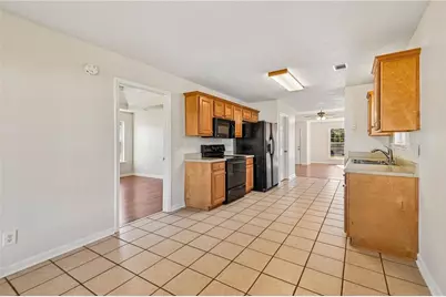 902 Haverhill Circle, Warner Robins, GA 31088 - Photo 2