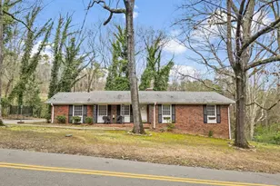 206 Hammond Dr, Summerville, GA 30747 - Photo 2