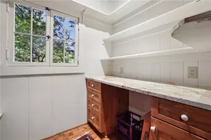 8235 Tynecastle Dr, Sandy Springs, GA 30350 - Photo 14
