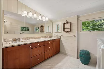 8235 Tynecastle Drive, Sandy Springs, GA 30350 - Photo 16