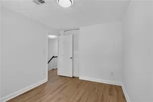284 Roswell Commons Cir, Roswell, GA 30076 - Photo 14