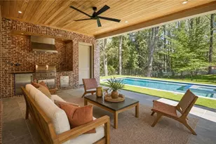 3843 Lake Forrest Dr NE, Atlanta, GA 30342 - Photo 32