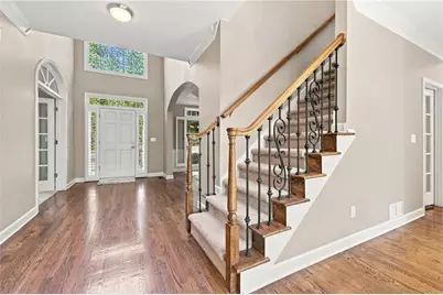 315 Maycroft Court, Roswell, GA 30075 - Photo 4