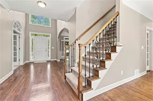 315 Maycroft Ct, Roswell, GA 30075 - Photo 4
