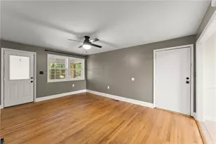 3027 Thrasher Dr, Gainesville, GA 30506 - Photo 10