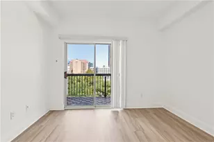1075 NE Peachtree Walk, Atlanta, GA 30309 - Photo 12