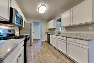 4332 Beaverton Cir, Loganville, GA 30052 - Photo 6