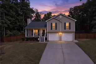 2032 Emerald Pointe Dr, Winder, GA 30680 - Photo 2