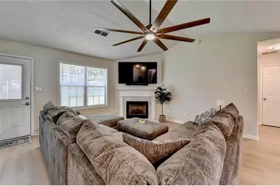 5295 Hillcrest Glenn Drive, Sugar Hill, GA 30518 - Photo 14