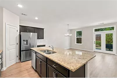 1157 Lucan Lane, Lawrenceville, GA 30043 - Photo 14