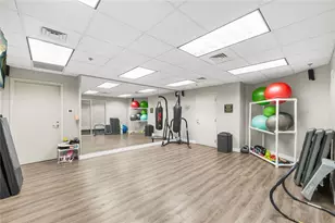 250 Pharr Rd NE, Atlanta, GA 30305 - Photo 28