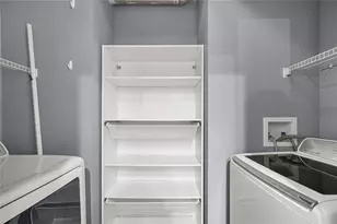 250 Pharr Rd NE, Atlanta, GA 30305 - Photo 18
