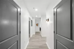 250 Pharr Rd NE, Atlanta, GA 30305 - Photo 4