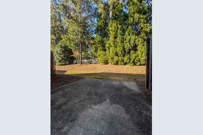 2077 Lakeshore Overlook Drive, Kennesaw, GA 30152 - Photo 2