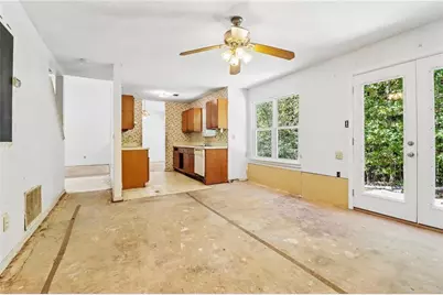 5859 Rock Road, Union City, GA 30291 - Photo 8