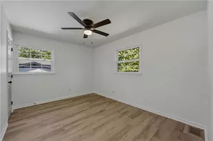3869 Wisteria Ln SW, Atlanta, GA 30331 - Photo 14