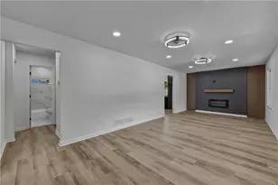 3869 Wisteria Ln SW, Atlanta, GA 30331 - Photo 10