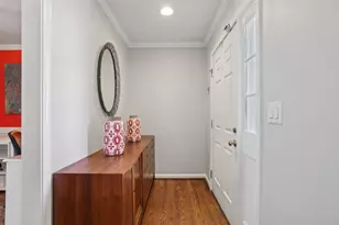 1233 Defoor Ct NW, Atlanta, GA 30318 - Photo 2