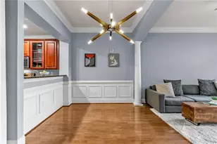 560 Dutch Valley Rd NE, Atlanta, GA 30324 - Photo 14