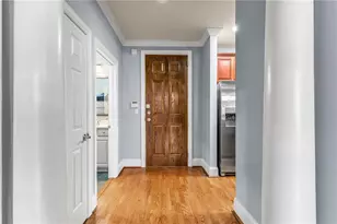 560 Dutch Valley Rd NE, Atlanta, GA 30324 - Photo 8