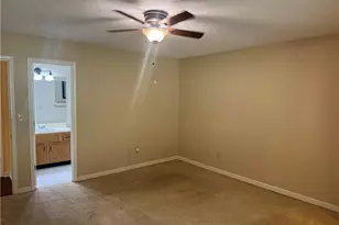 7177 Woodridge Ln, Union City, GA 30291 - Photo 18