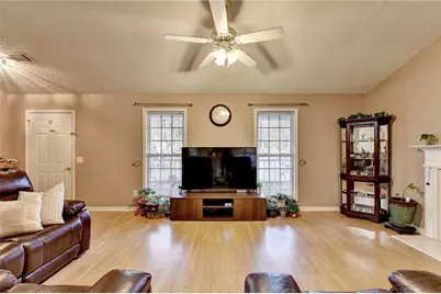 6005 April Drive, Buford, GA 30518 - Photo 10