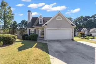 121 Kingsbrook Cir, Newnan, GA 30265 - Photo 1