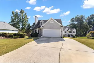 121 Kingsbrook Circle, Newnan, GA 30265 - Photo 2