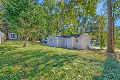 679 Suwanee Court NW, Lawrenceville, GA 30043 - Photo 6