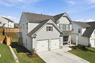 129 Bloomfield Cir, Canton, GA 30114 - Photo 2