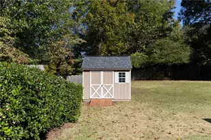 461 Highview Dr SE, Smyrna, GA 30082 - Photo 10