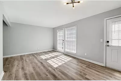 3091 Colonial Way Unit Way #E4, Atlanta, GA 30341 - Photo 10